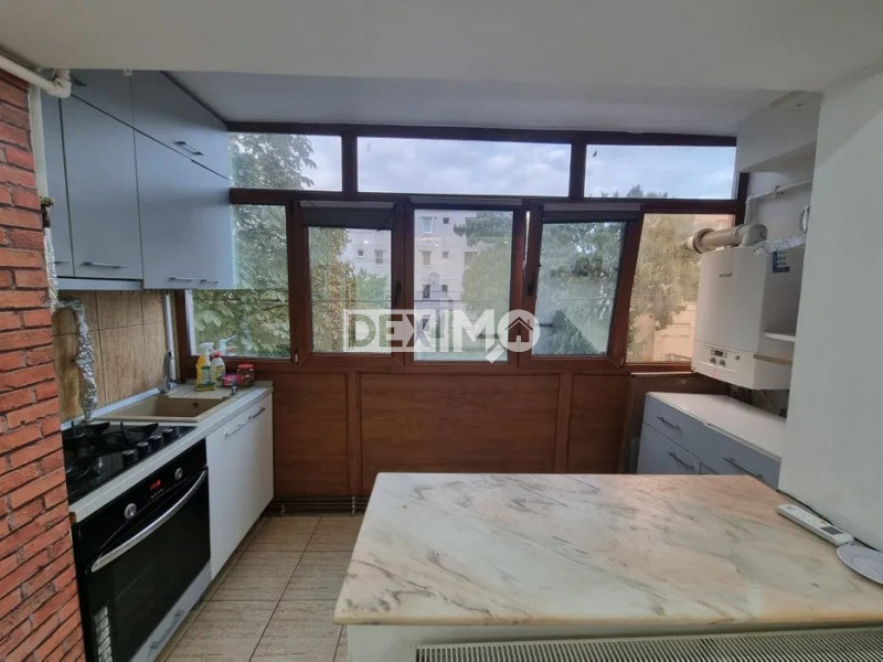 Apartament 2 Camere Transformat In 3 - Casa De Cultura - Centrala Pe Gaze