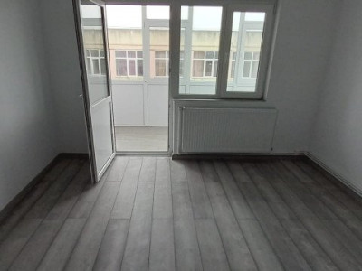 Apartament 2 Camere Decomandate - Zona Anda - Renovat - Gaze