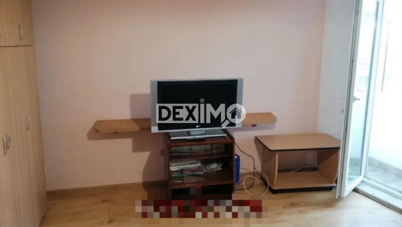 Garsoniera - Tomis Nord - Etaj Intermediar - Gaze Pe Scara