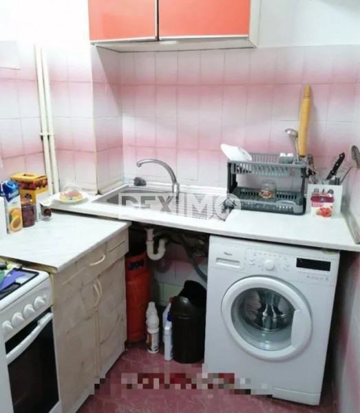 Garsoniera - Tomis Nord - Etaj Intermediar - Gaze Pe Scara