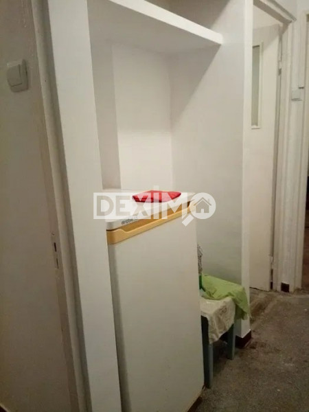 Apartament 2 Camere - Zona Bratianu - Salvare - Etaj 1 - Racordat La Gaze