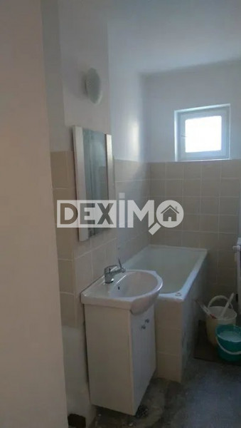 Apartament 2 Camere - Zona Bratianu - Salvare - Etaj 1 - Racordat La Gaze