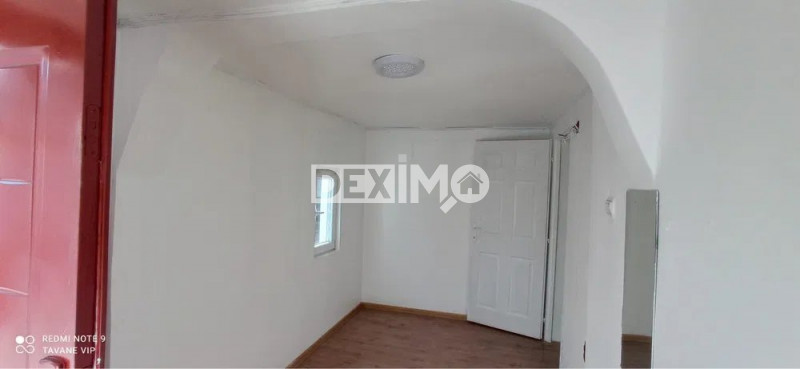 Casa Batraneasca - Teren 400 MP - Gaze la Poarta