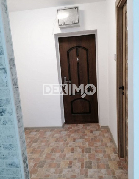 Garsoniera - Zona Far - Etaj 2 -  Renovata Complet