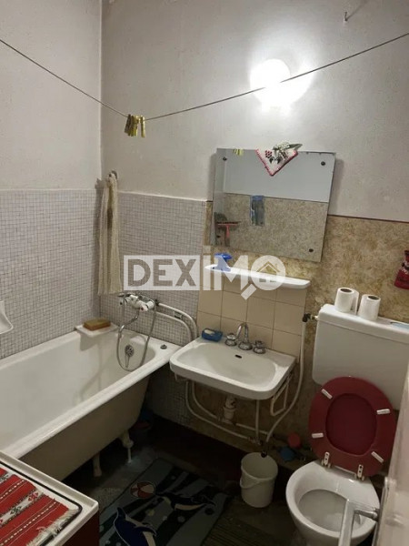Apartament 2 Camere - Zona Abator - Etaj Intermediar - Gaze Pe Scara
