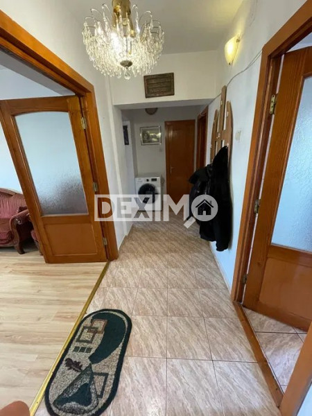 TOMIS III - Apartament 3 camere decomandate mobilat