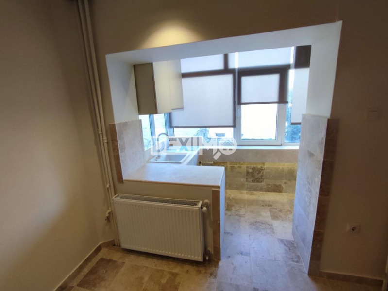 Apartament 3 Camere - Ultracentral - Etaj 1 - Renovat Complet - Boxa