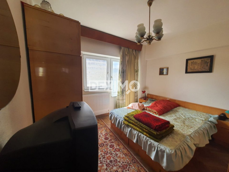 URGENT!!!CAPITOL APARTAMENT CU 3 CAMERE DECOMANDATE CENTRALA GAZE