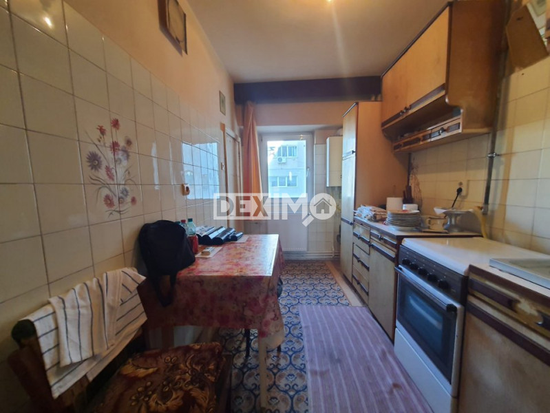 URGENT!!!CAPITOL APARTAMENT CU 3 CAMERE DECOMANDATE CENTRALA GAZE