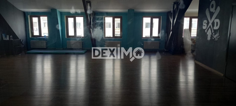 Spatiu Comercial - Ultracentral - Stefan Cel Mare - Pretabil Birouri/Sedii Firma