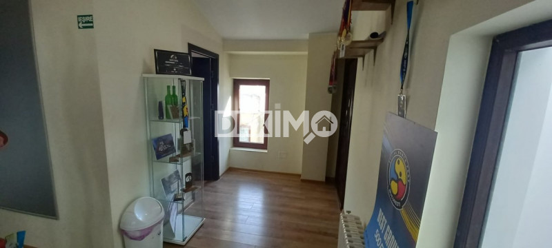 Spatiu Comercial - Ultracentral - Stefan Cel Mare - Pretabil Birouri/Sedii Firma