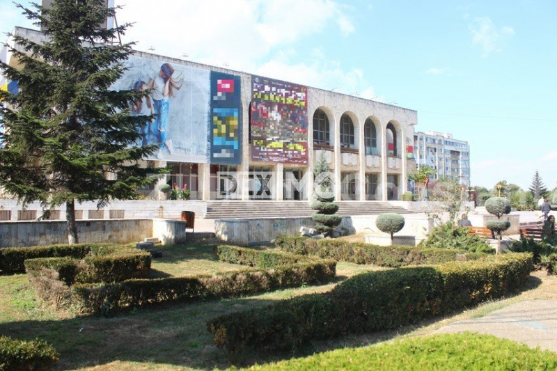 Apartament 2 Camere - Casa De Cultura - Etaj 3 - Gaze La Usa