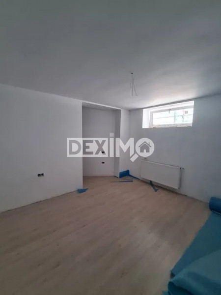 Apartament 6 Camere - Demisol - Zona Cazino - Renovat - Garaj