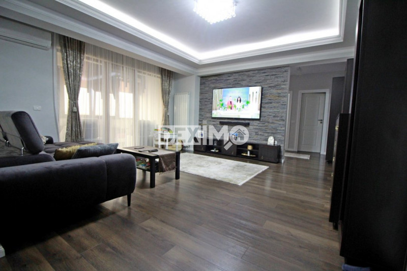 Apartament DE LUX - Faleza Nord Reyna -  Loc Parcare În Proprietate