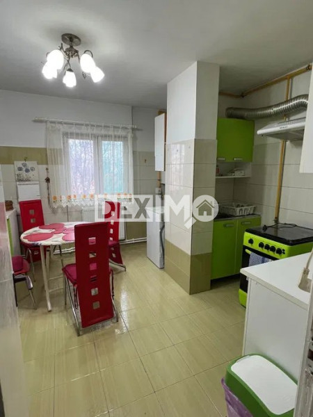 Apartament 3 Camere - Zona Gara - Etaj 3 - Mobilat - Centrala Pe Gaze