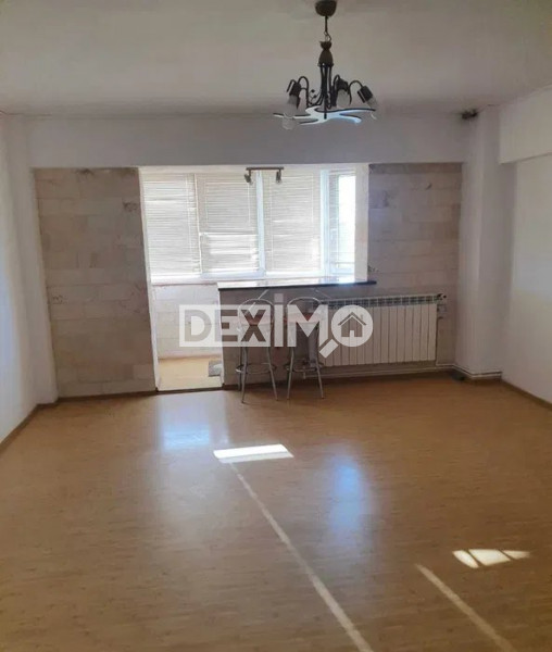 Apartament 3 Camere - Km 5 - Etaj Intermediar - Partial Mobilat - Boxa