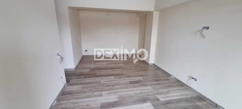 Apartament 3 Camere - Zona Elvila - Ultrafinisat - Posibilitate Loc  Parcare