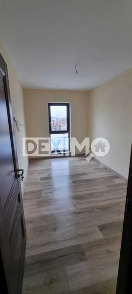 Apartament 3 Camere - Zona Elvila - Ultrafinisat - Posibilitate Loc  Parcare