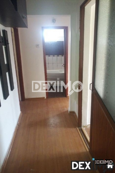 Apartament 2 Camere Decomandate - Zona CET - Gaze La Scara