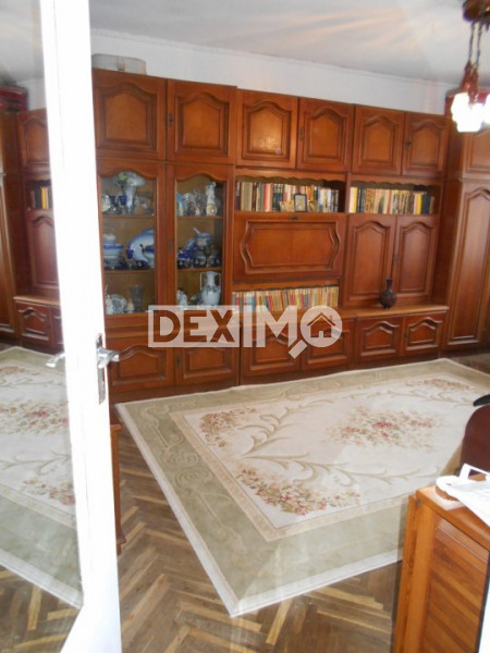 Apartament 2 Camere - Km 5 - Etaj 1 - Centrala Pe Gaze