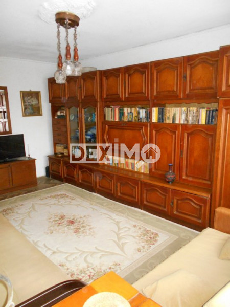 Apartament 2 Camere - Km 5 - Etaj 1 - Centrala Pe Gaze