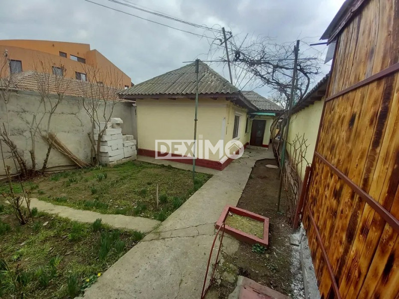 Casa 5 Camere - 2 Corpuri - Zona Medeea - Gaze In Curs