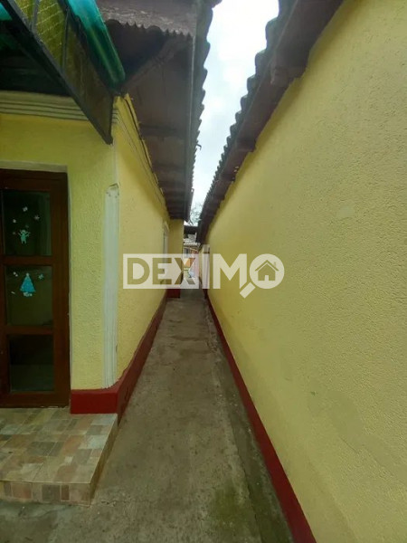 Casa 5 Camere - 2 Corpuri - Zona Medeea - Gaze In Curs