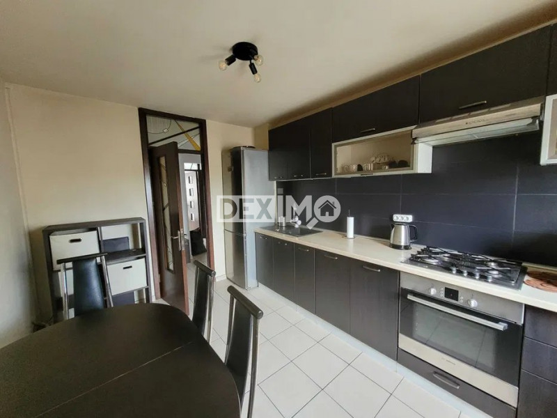 Apartament 3 Camere - Zona CET - Etaj 3 - Mobilat  - Gaze La Usa