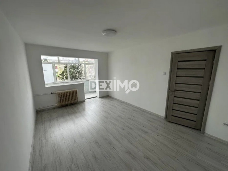 CIRESICA Piata - Apartament 3 Camere - Etaj 2 - Gaze La Usa - Boxa