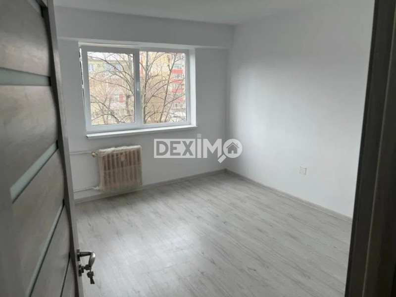 CIRESICA Piata - Apartament 3 Camere - Etaj 2 - Gaze La Usa - Boxa