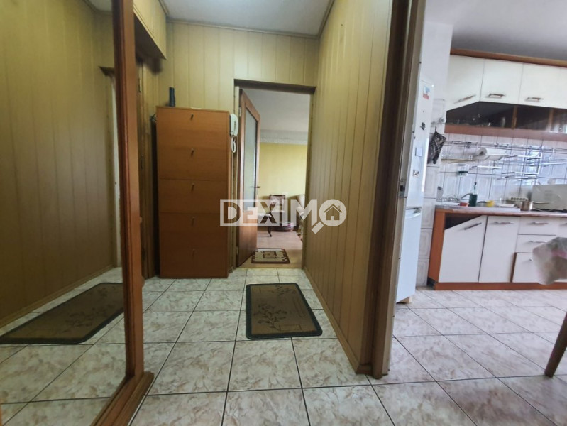 Apartament 2 Camere - Zona Tomis III - Etaj Intermediar -  Centrala Pe Gaze