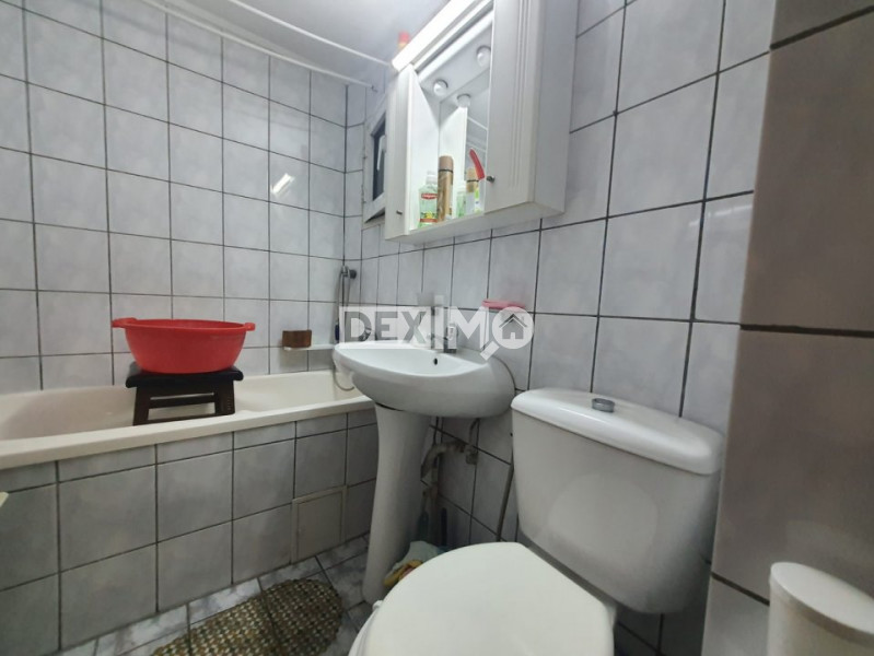 Apartament 2 Camere - Zona Tomis III - Etaj Intermediar -  Centrala Pe Gaze