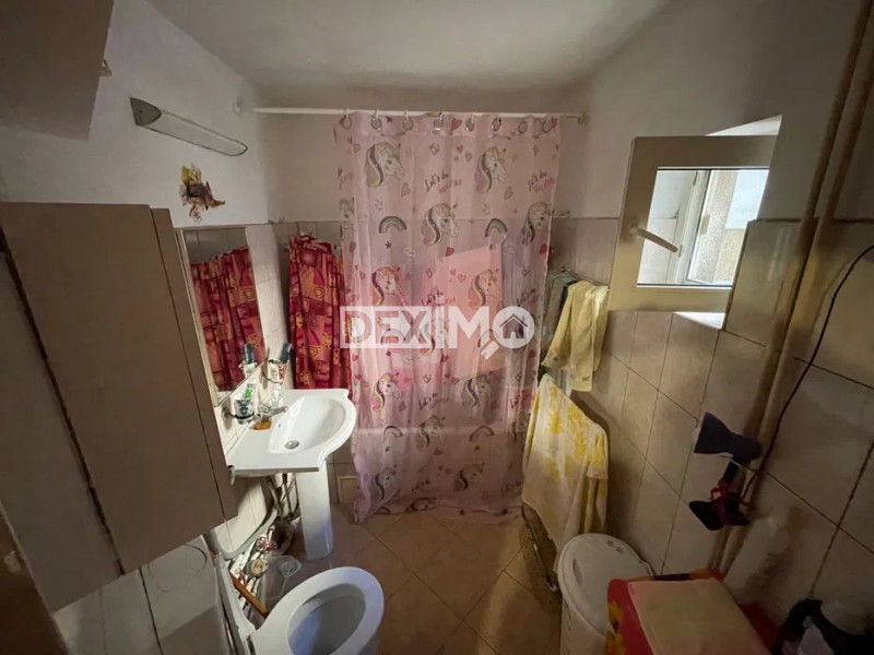 Garsoniera Decomandata - Dacia - Etaj 3 - Racordata La Gaze