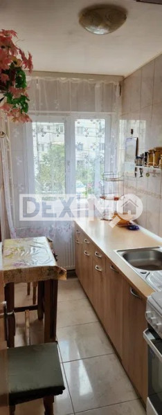 Apartament 3 Camere - Km 4-5 - Etaj 1 - Centrala Pe Gaze