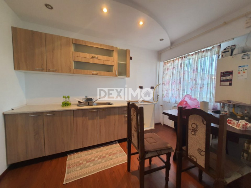 Apartament 3 Camere - Zona Far - Renovat - Centrala Pe Gaze