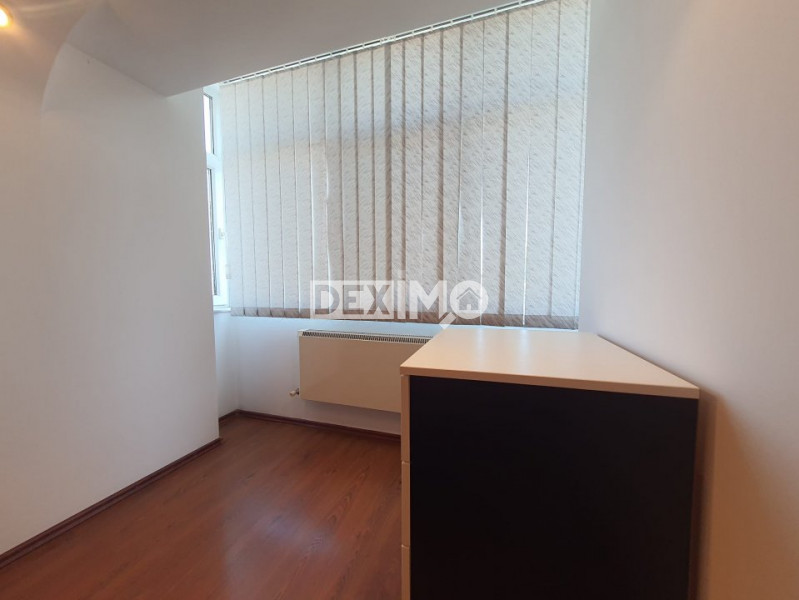 Apartament 3 Camere - Zona Far - Renovat - Centrala Pe Gaze