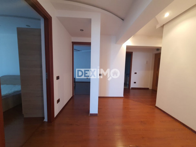 Apartament 3 Camere - Zona Far - Renovat - Centrala Pe Gaze