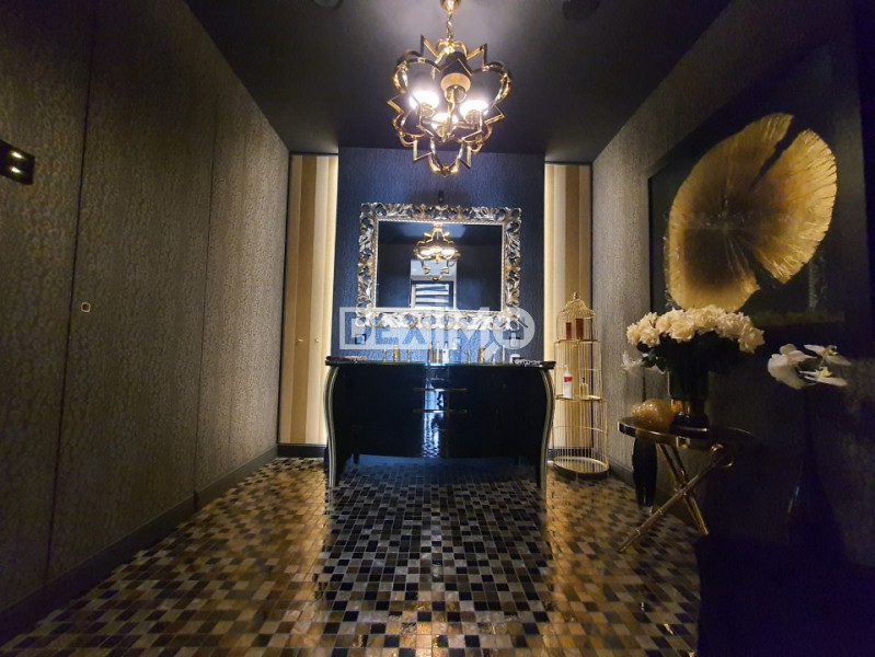 PENTHOUSE ULTRAMODERN INTELIGENT MOBILAT ULTRALUX