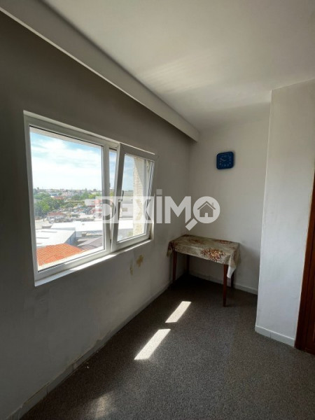 Garsoniera Decomandata - Zona Cora Bratianu - Etaj Intermediar - Gaze Pe Scara