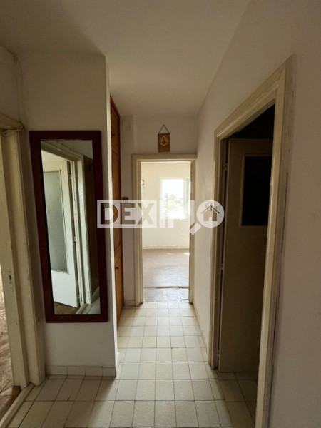 Garsoniera Decomandata - Zona Cora Bratianu - Etaj Intermediar - Gaze Pe Scara