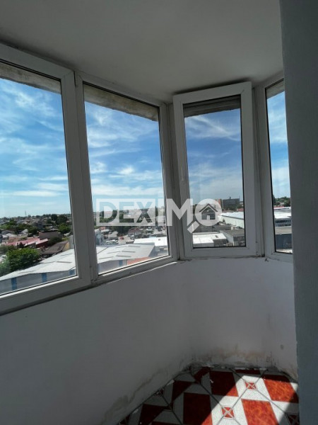 Garsoniera Decomandata - Zona Cora Bratianu - Etaj Intermediar - Gaze Pe Scara