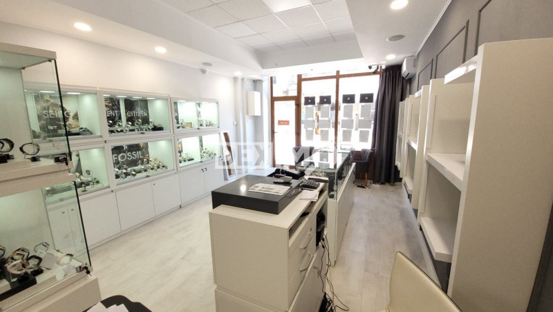 Spatiu De Inchiriat  - Ultracentral - Stefan Cel Mare - Promenada