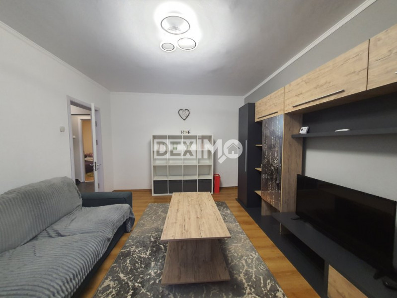 APARTAMENT CU 3 CAMERE MOBILAT SI UTILAT CENTRALA GAZE