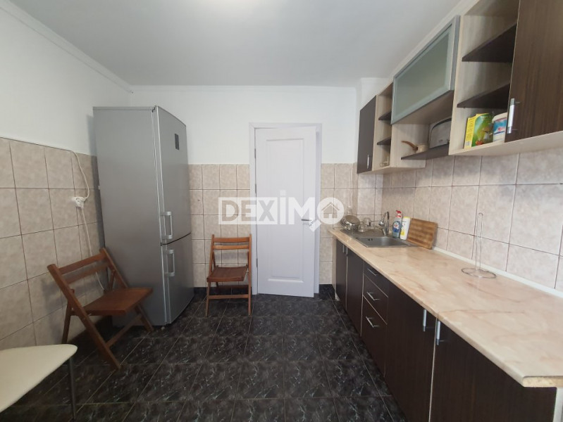 APARTAMENT CU 3 CAMERE MOBILAT SI UTILAT CENTRALA GAZE