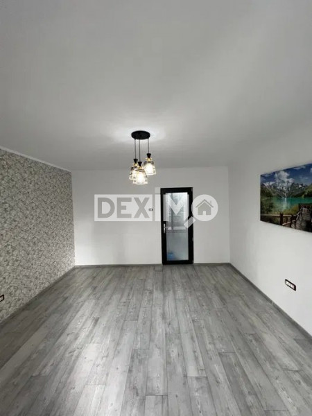 Garsoniera Decomandata - Zona Far - Renovata Integral - Bucatarie Mobilata