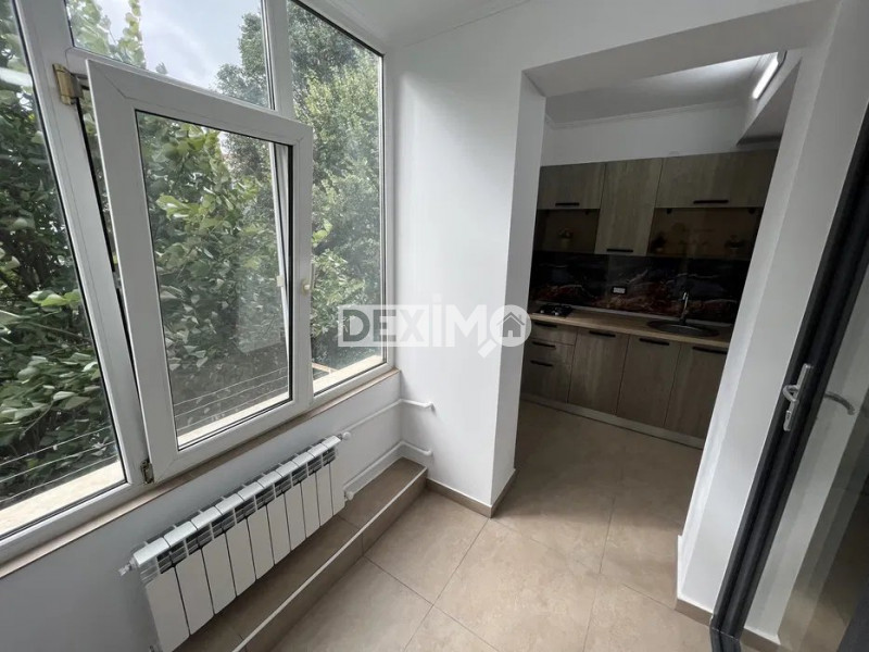 Garsoniera Decomandata - Zona Far - Renovata Integral - Bucatarie Mobilata