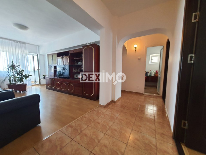 Apartament 4 Camere - Zona Far - Etaj Intermediar - Gaze La Aragaz