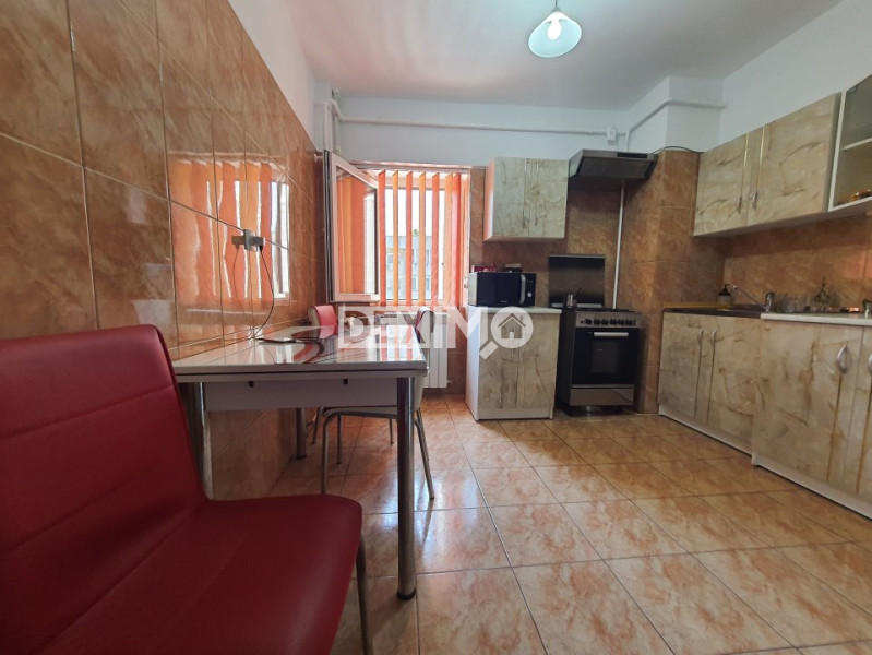 Apartament 4 Camere - Zona Far - Etaj Intermediar - Gaze La Aragaz