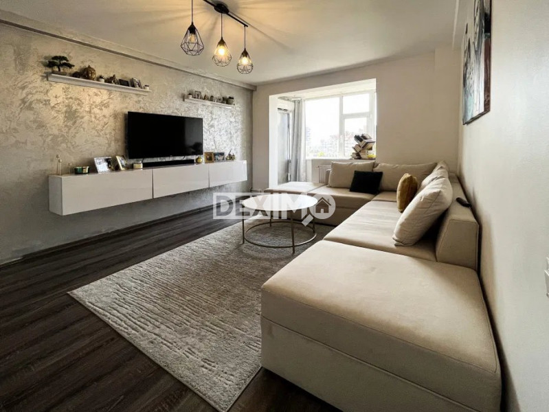 Apartament 3 Camere - Bld. Ferdinand -Etaj Intermediar - Mobilat - Vedere Port