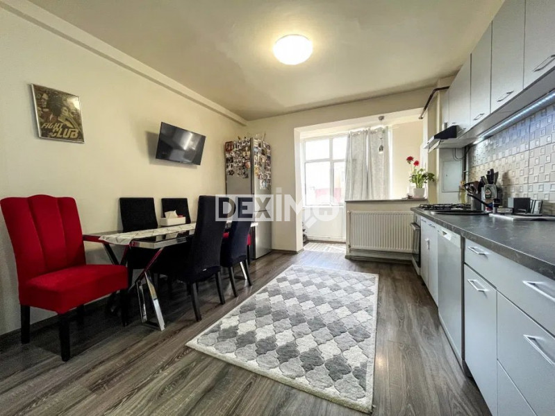 Apartament 3 Camere - Bld. Ferdinand -Etaj Intermediar - Mobilat - Vedere Port